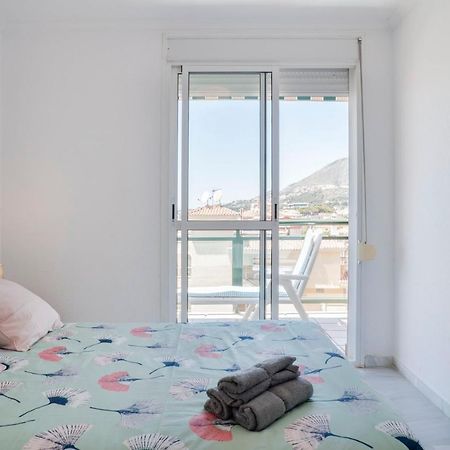 Apartamento Playaquebrada Apartment เบนัลมาเดนา ภายนอก รูปภาพ