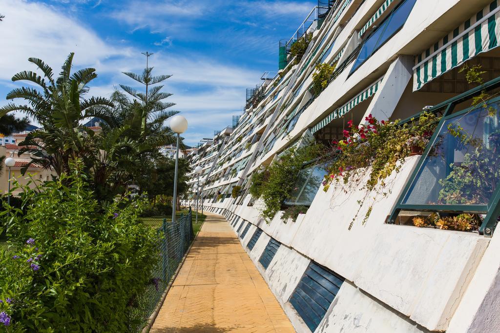 Apartamento Playaquebrada Apartment เบนัลมาเดนา ภายนอก รูปภาพ