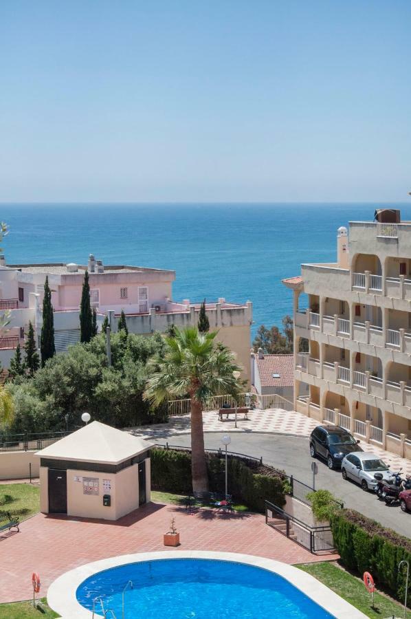 Apartamento Playaquebrada Apartment เบนัลมาเดนา ภายนอก รูปภาพ