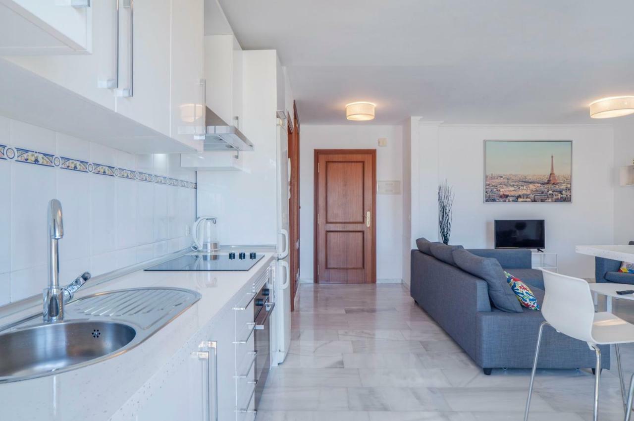 Apartamento Playaquebrada Apartment เบนัลมาเดนา ภายนอก รูปภาพ