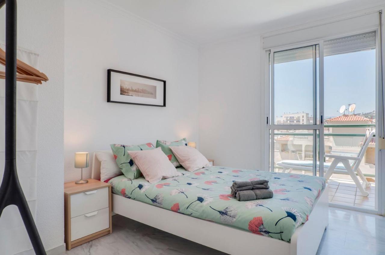 Apartamento Playaquebrada Apartment เบนัลมาเดนา ภายนอก รูปภาพ